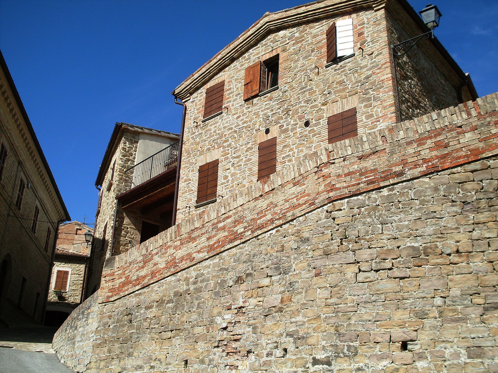 Nidastore, il più piccolo castello di Arcevia