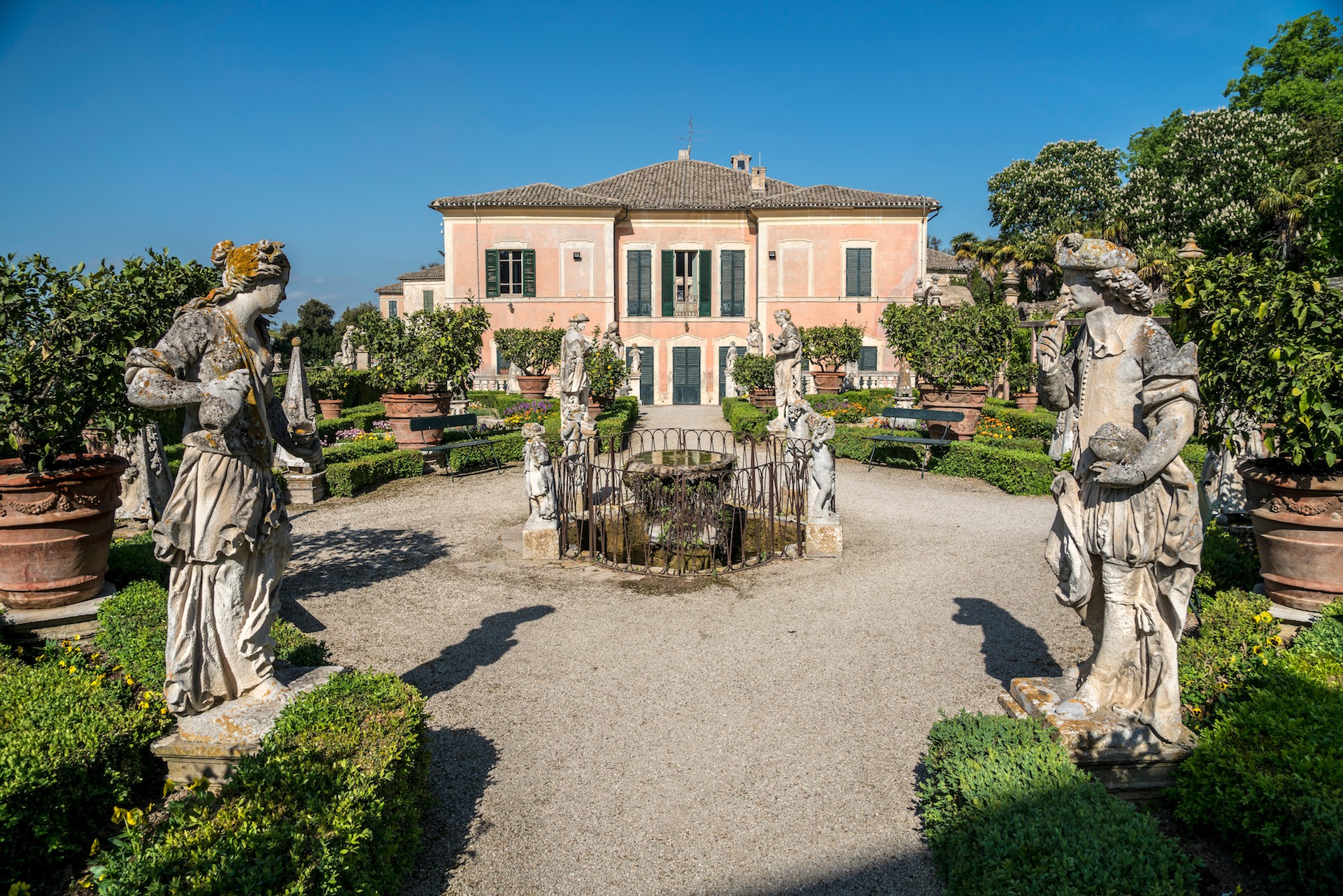 Historical gardens in Marche