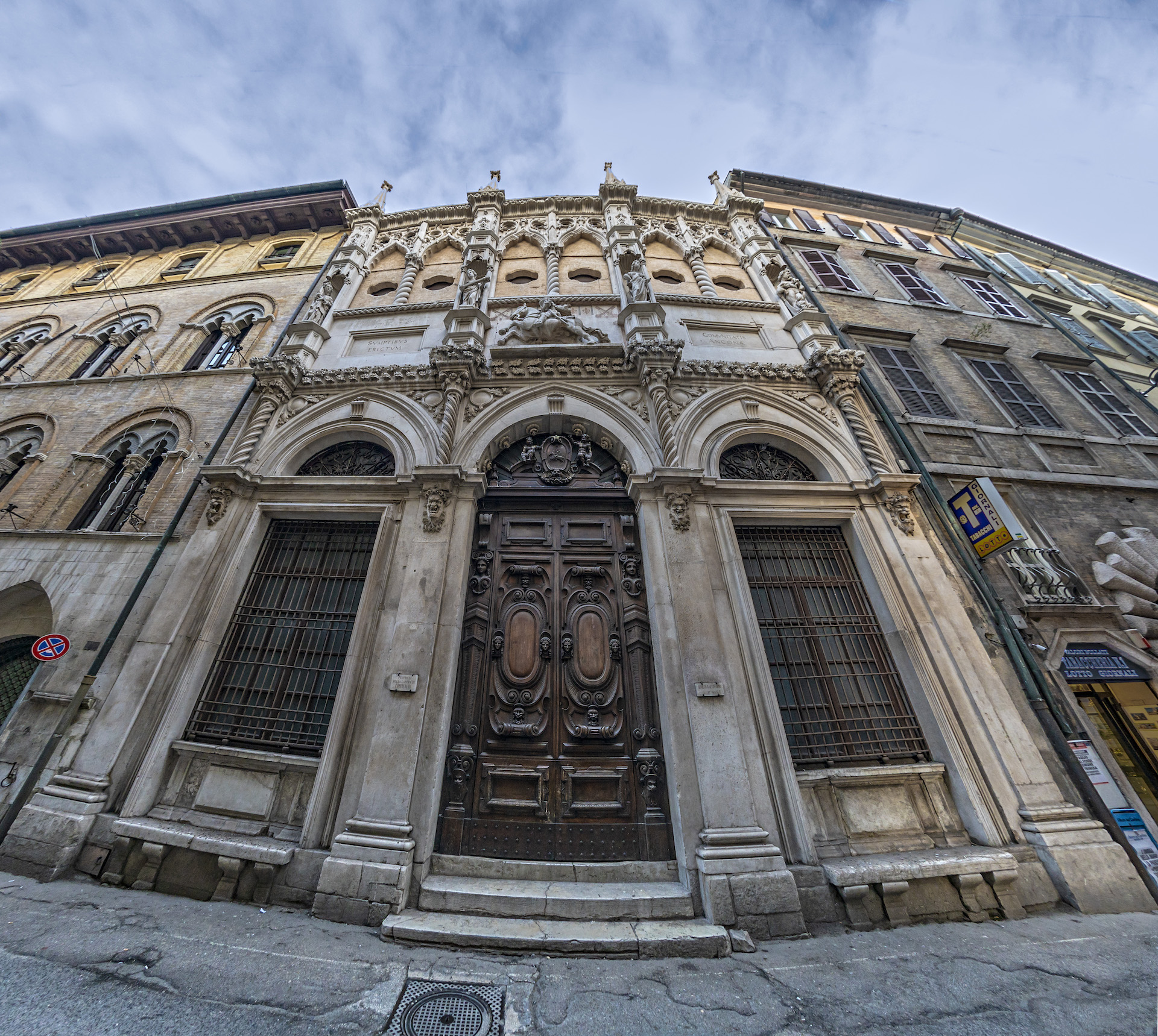 Loggia dei Mercanti di Ancona