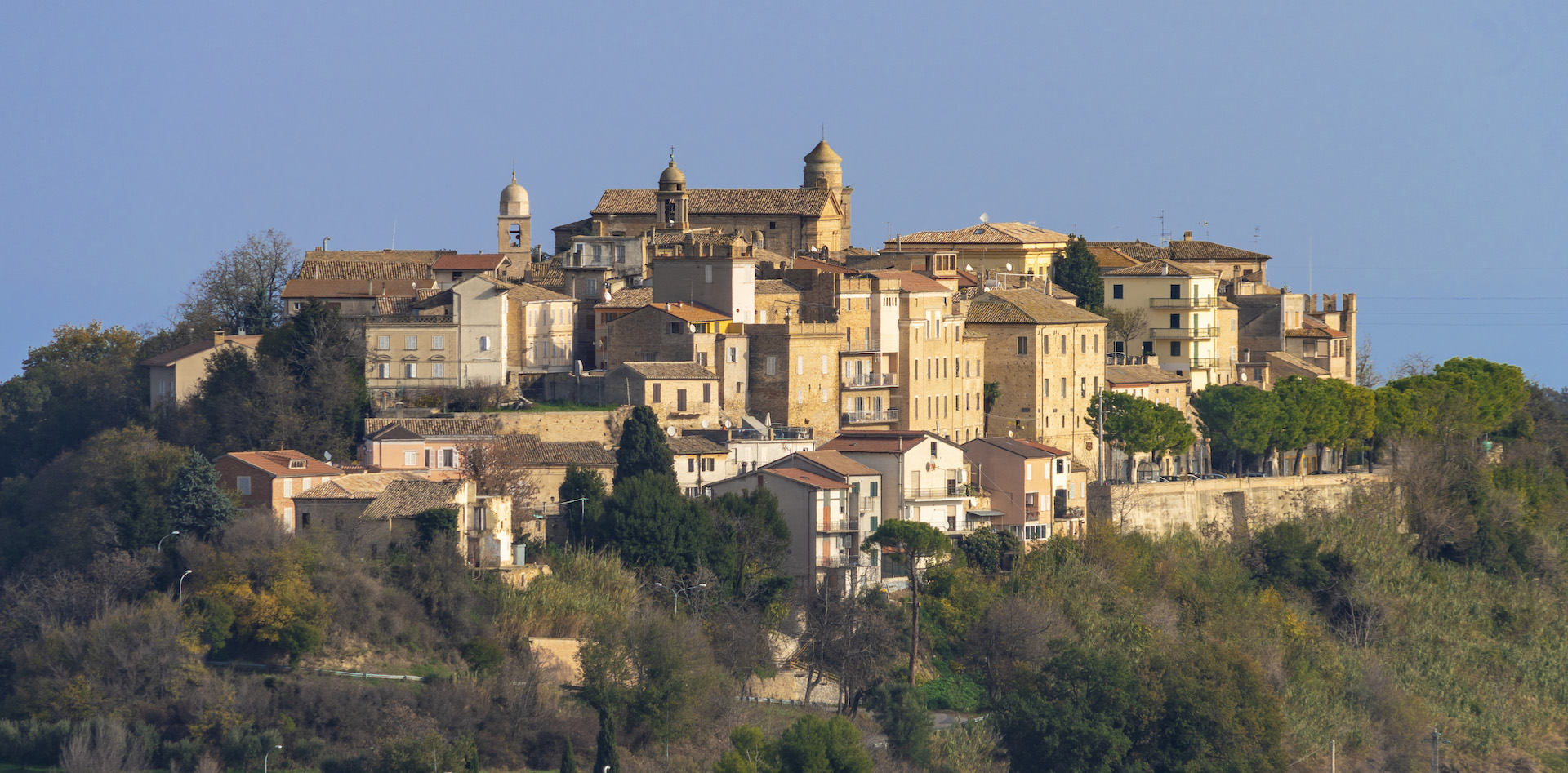 Lapedona castrum fermano